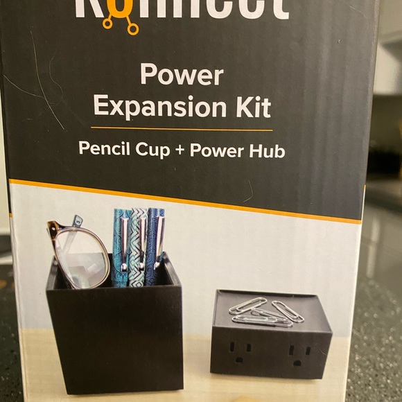 Backpack with a built in charger and office supplies - Picture 2 of 3